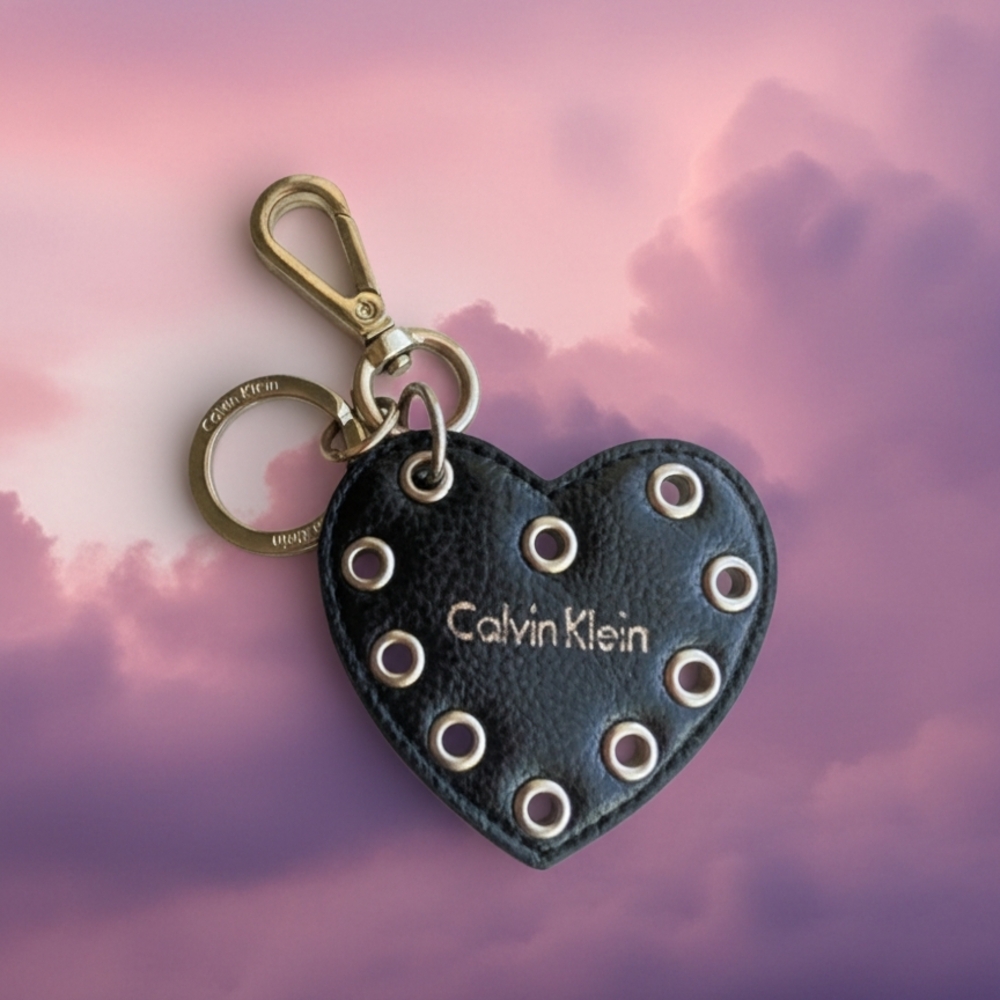 Calvin Klein Black Heart Keychain 👜
